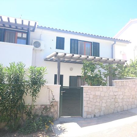 Apartments Rak Vis Habitación foto