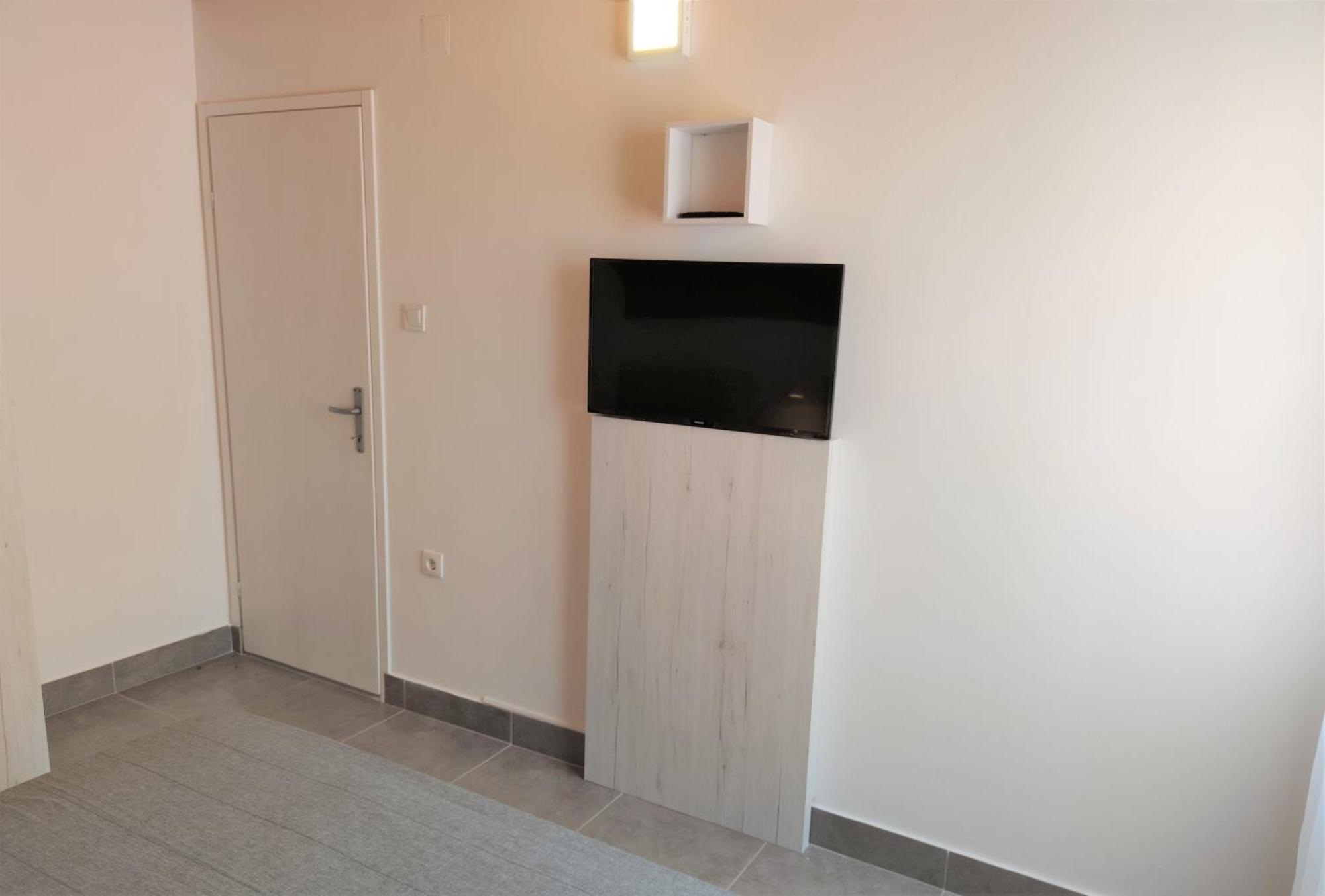 Apartments Rak Vis Habitación foto